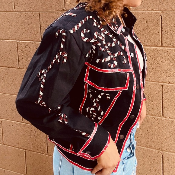 90s Vintage sequins red, white, and black CANDY CANE Christmas jacket 🎄 - Picture 5 of 12